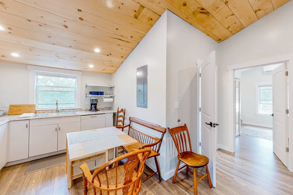 Shore breeze Inn - Tri-Plex