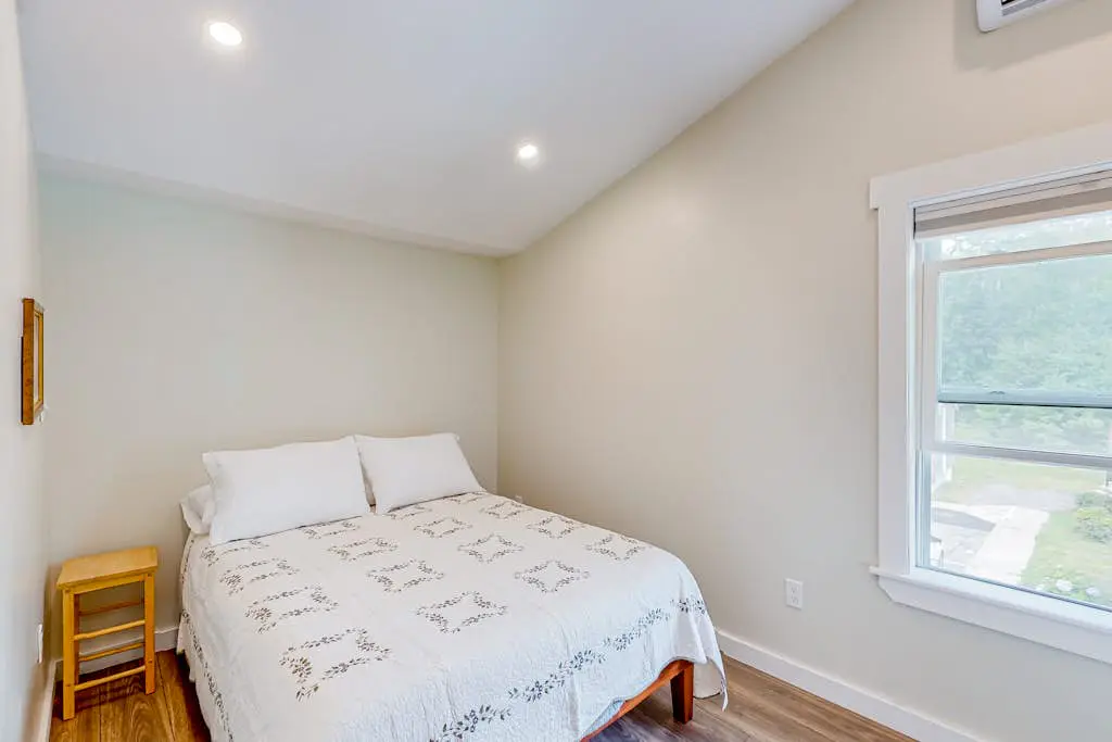 Shore breeze Inn - Tri-Plex