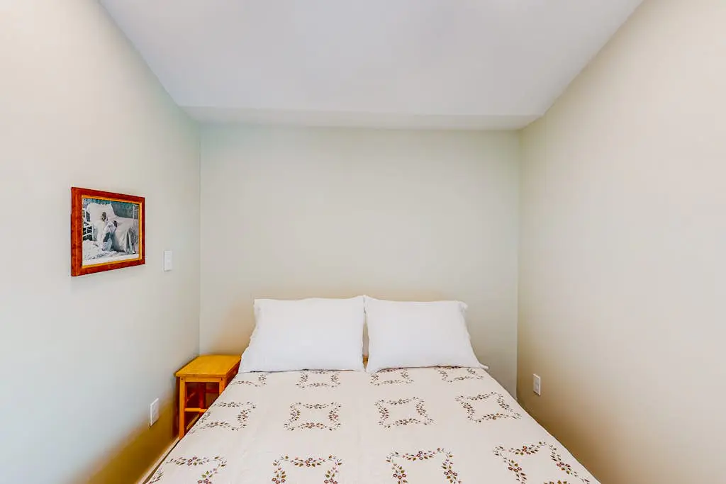 Shore breeze Inn - Tri-Plex