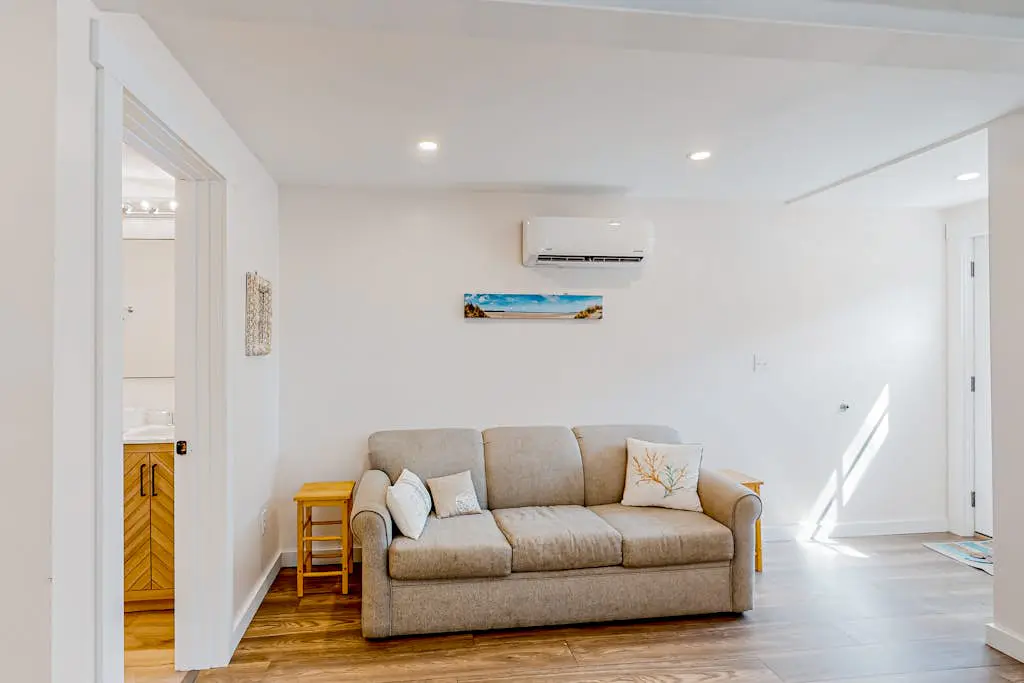 Shore breeze Inn - Tri-Plex