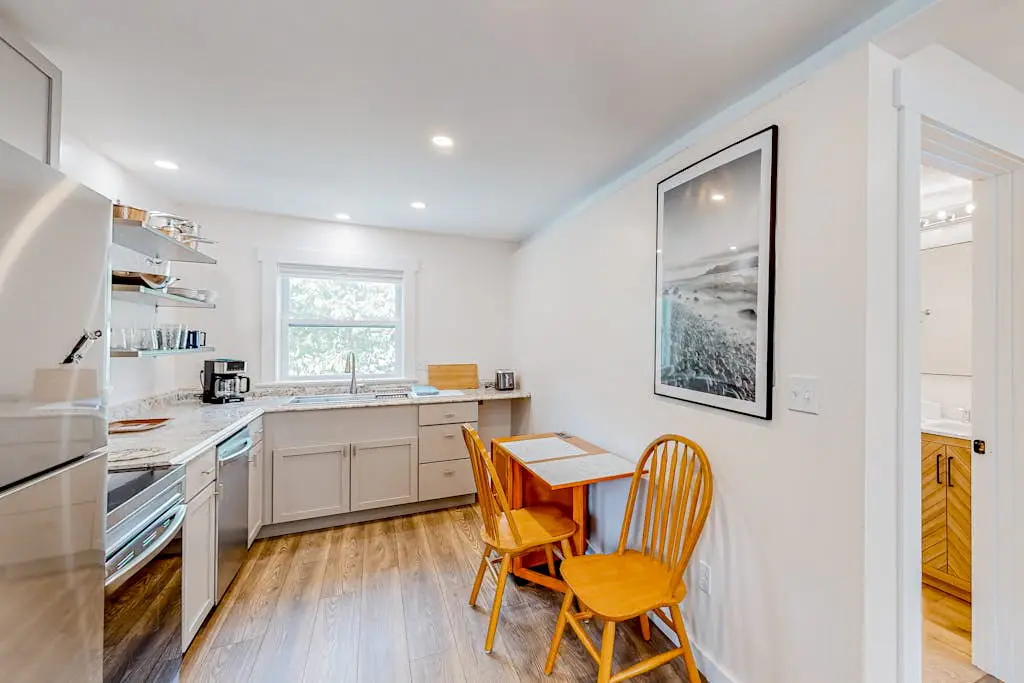 Shore breeze Inn - Tri-Plex