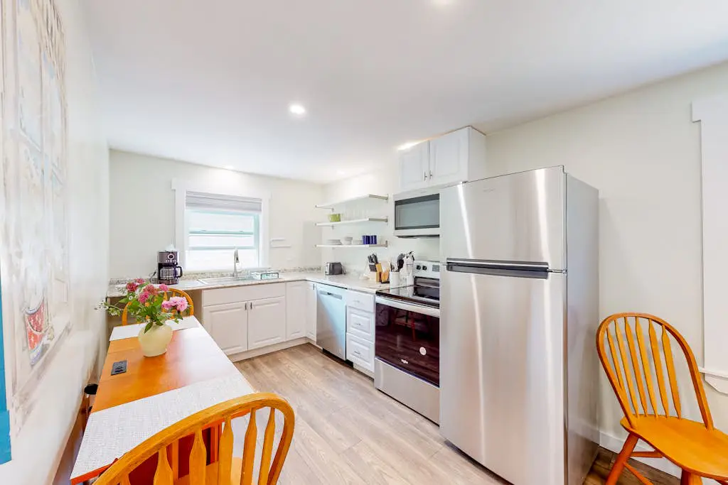 Shore breeze Inn - Tri-Plex