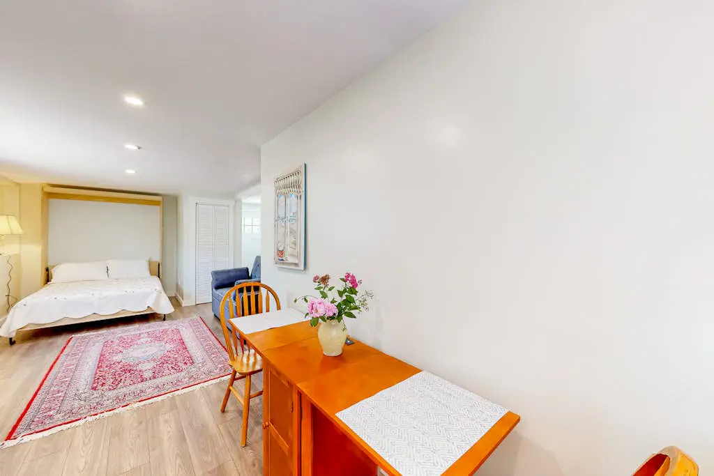 Shore breeze Inn - Tri-Plex