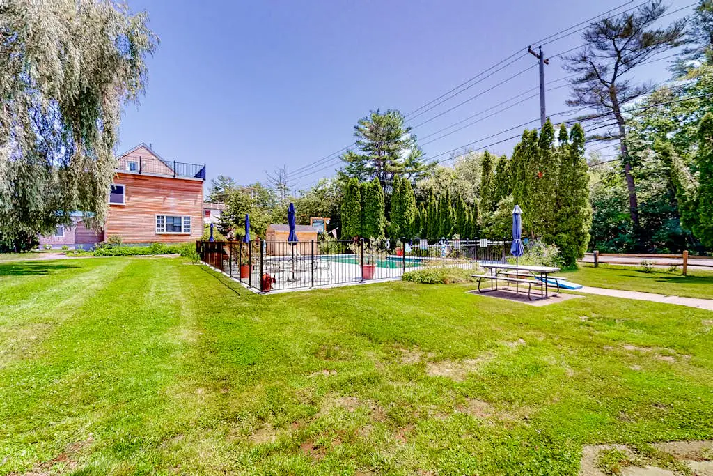 Shore breeze Inn - Tri-Plex