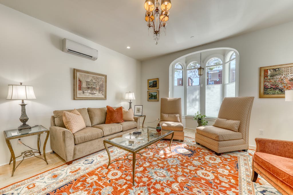 Beautiful Combo Home Located in Downtown Portland - Close to the Beach