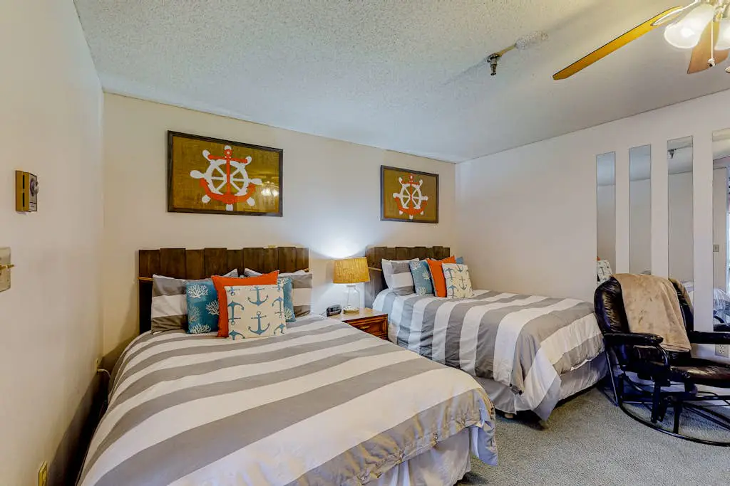 Wellington Manor 240