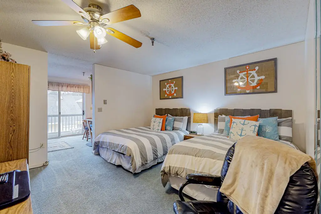 Wellington Manor 240