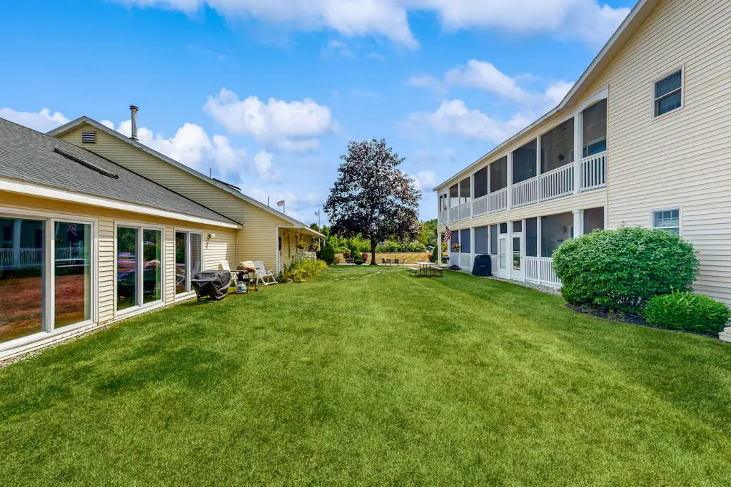 Wellington Manor 240