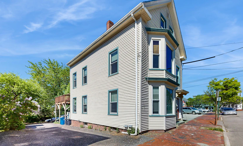 Munjoy Hill hideaway with AC - walk to dining & Eastern Promenade