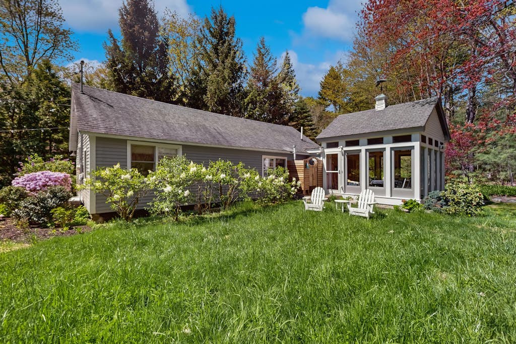 Saltwater Cottage & Studio
