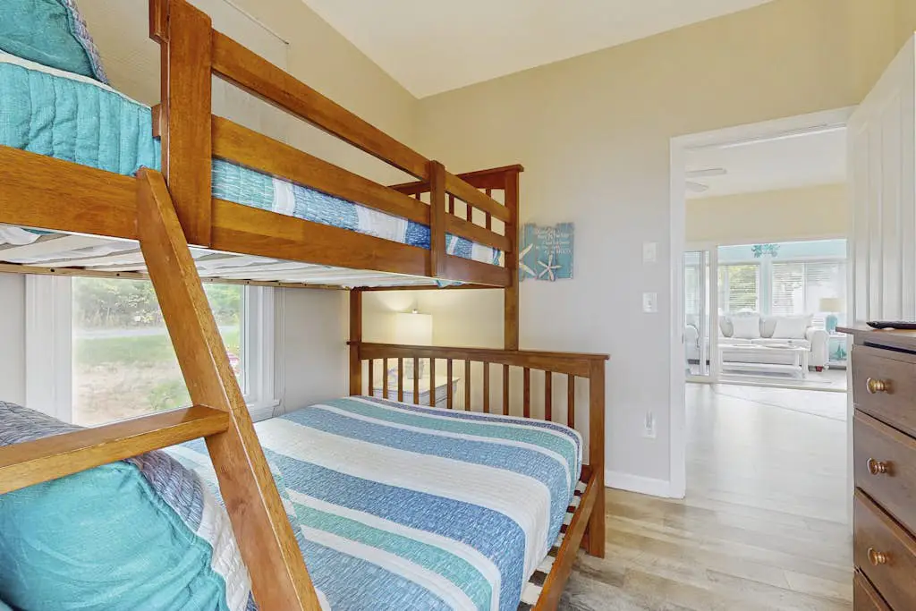 Cottages at Summer Village Beach Get-A-Way