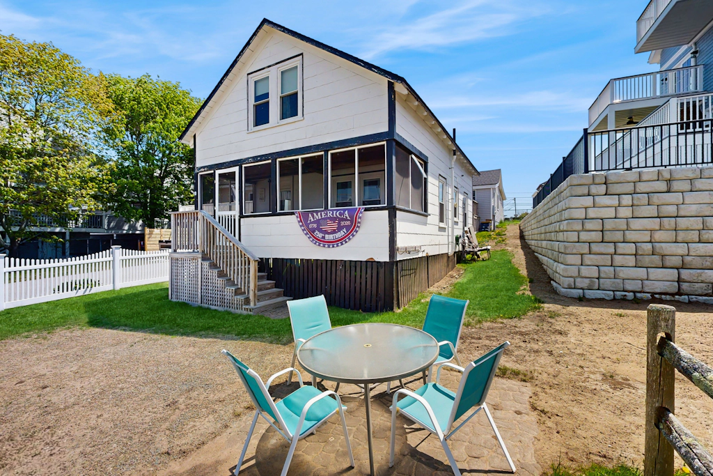 Flip Flops & Sand Beach house