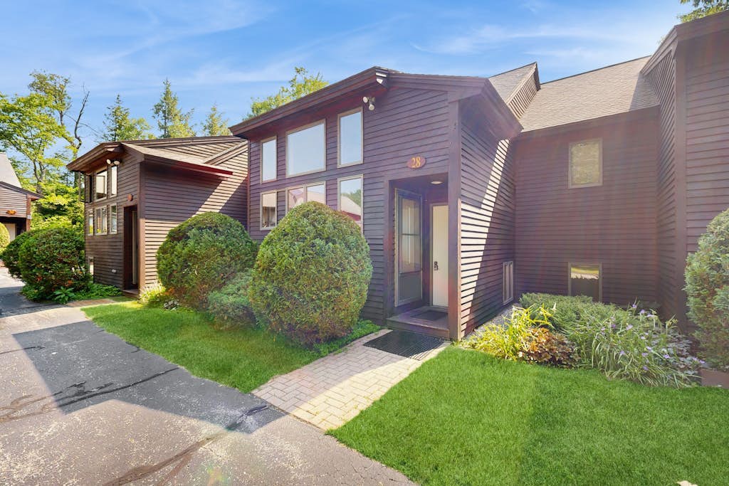 Cozy Condo with Shared Pool, High-Speed WiFi, W/D, Partial AC