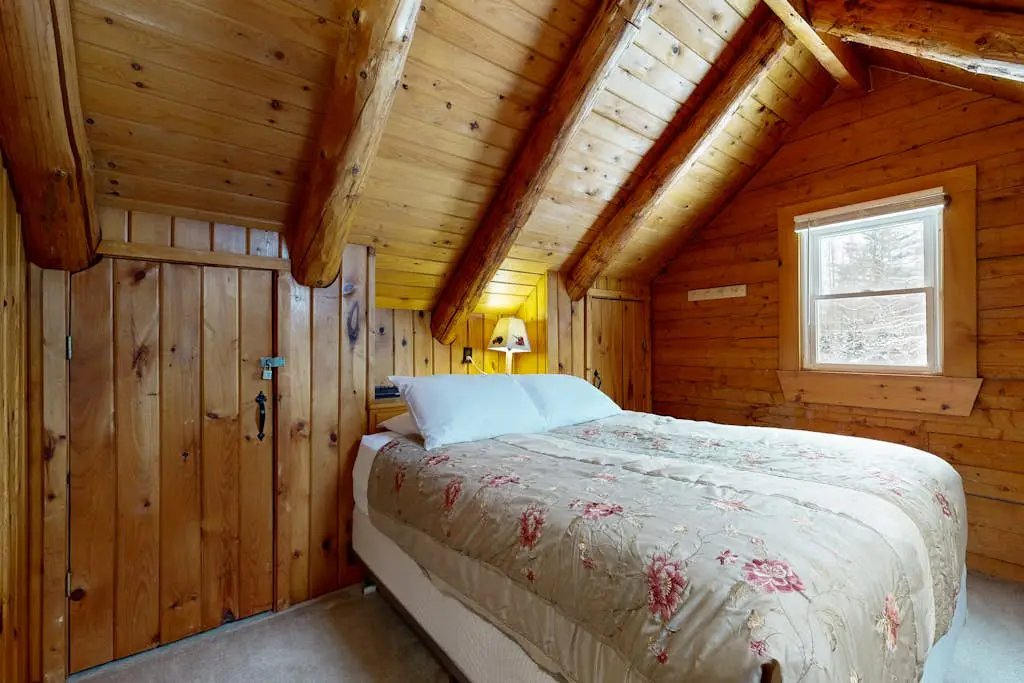 Twin View Log Home