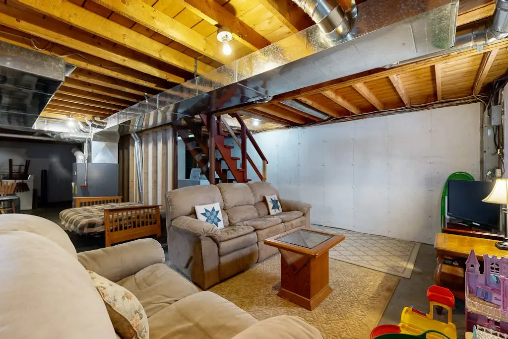 Twin View Log Home