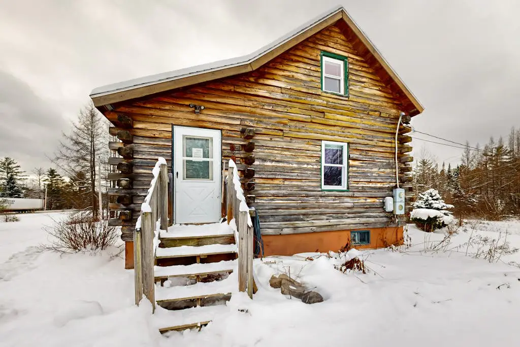 Twin View Log Home