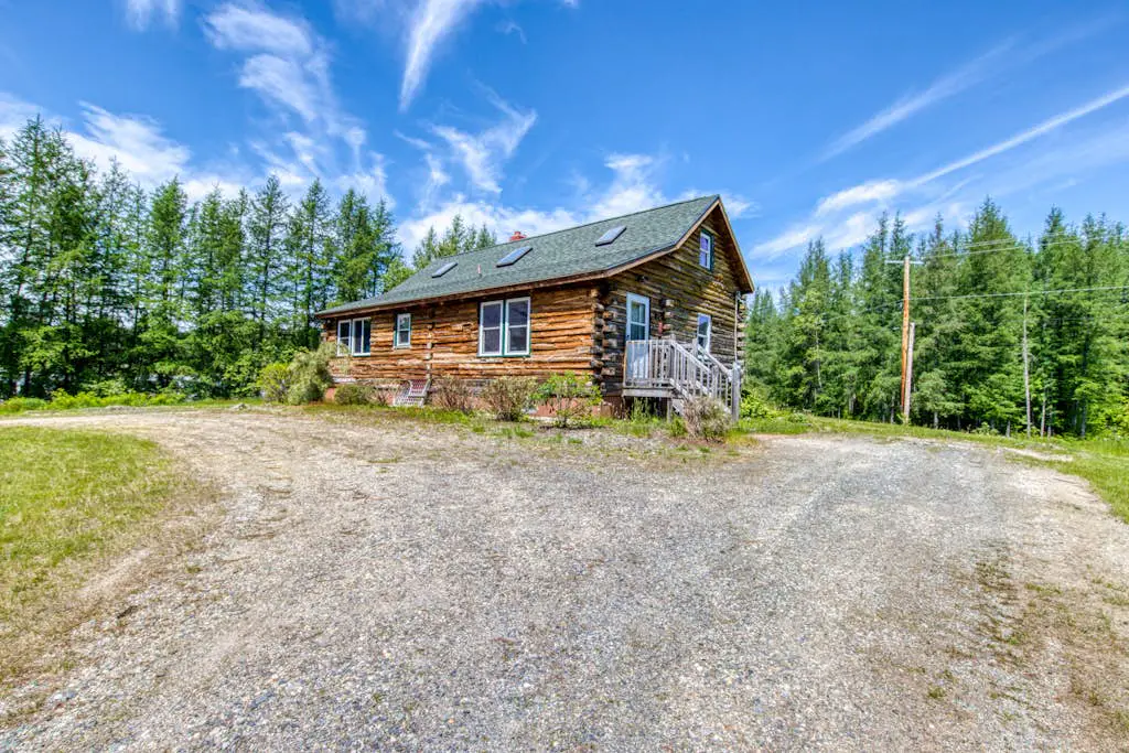 Twin View Log Home