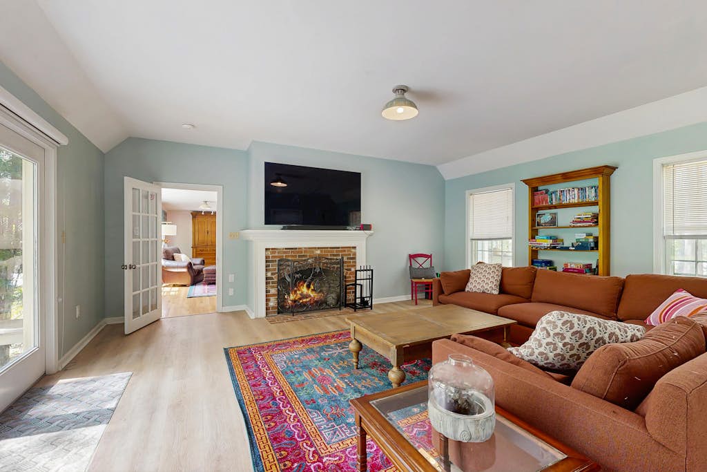 Private retreat offering multigenerational comfort and tranquil harbor access.