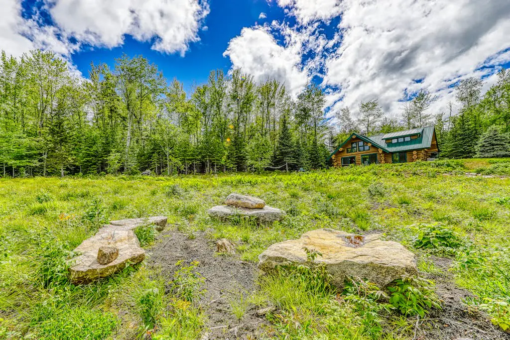 Eaglet Log Home