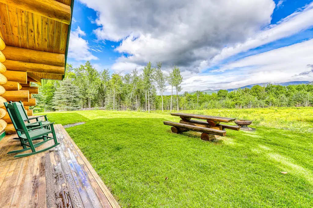 Eaglet Log Home