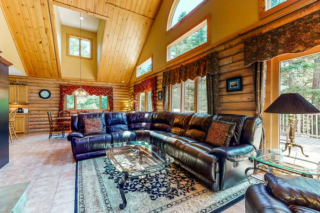 White Mountain Log Home
