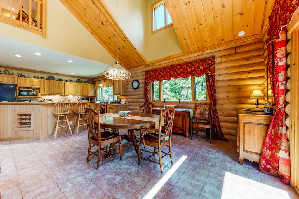 White Mountain Log Home