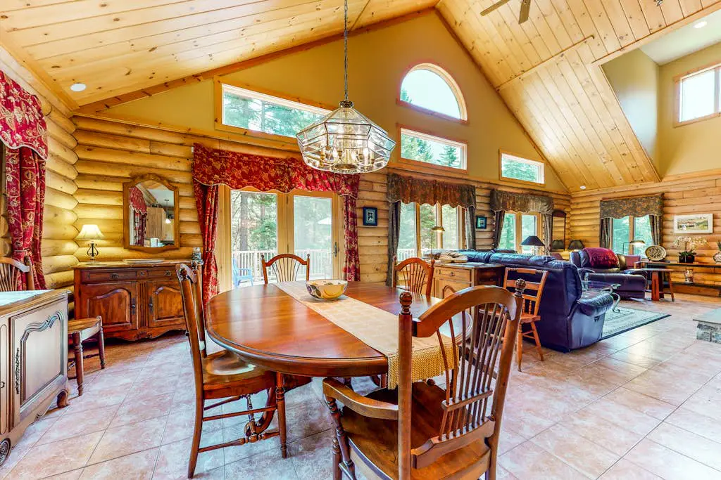 White Mountain Log Home