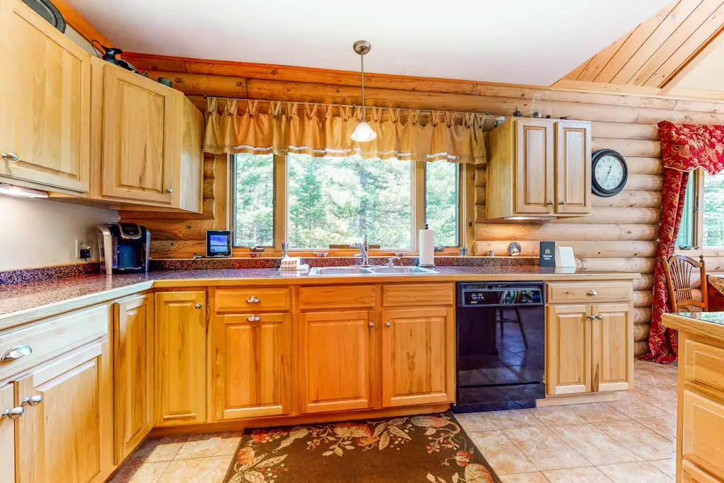 White Mountain Log Home