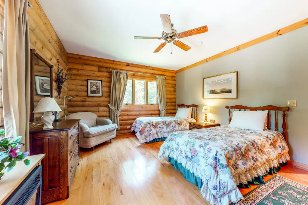 White Mountain Log Home