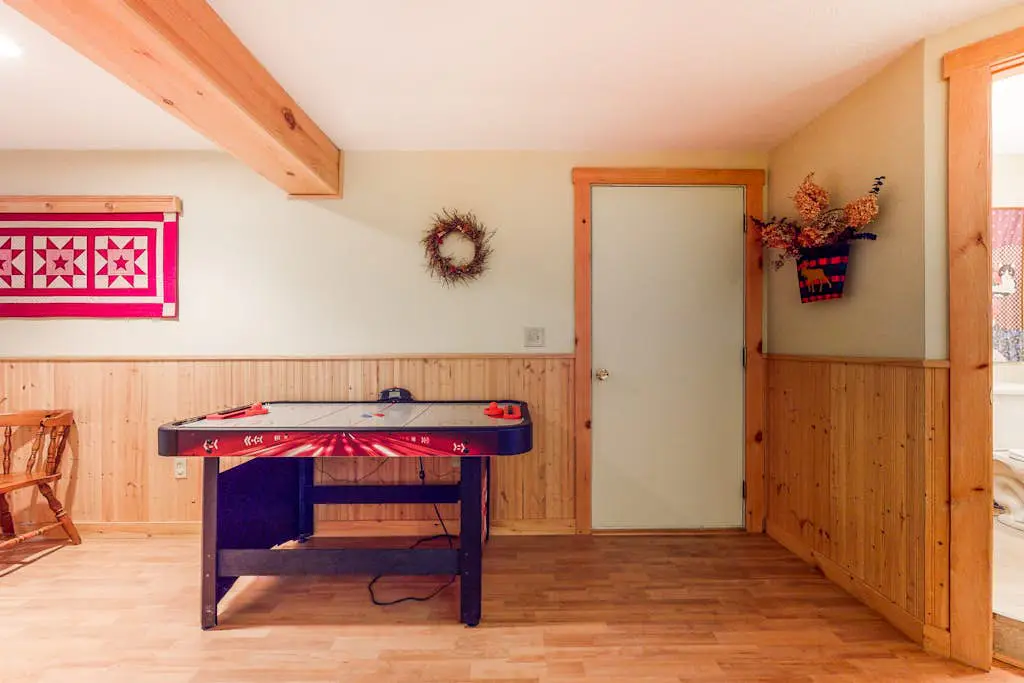 White Mountain Log Home