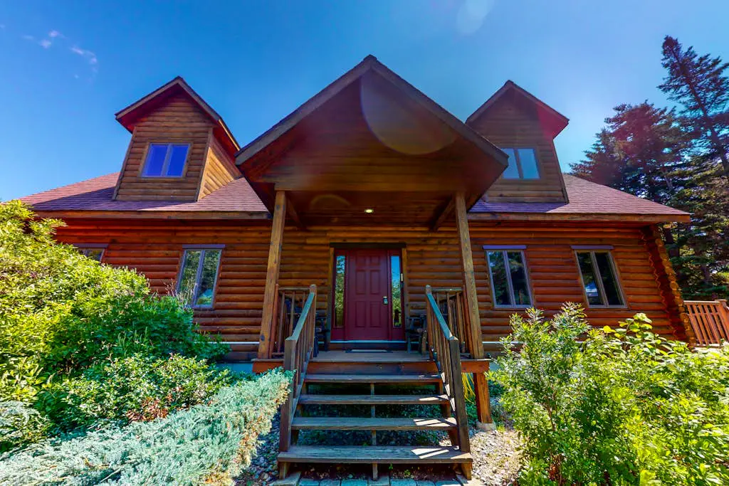 White Mountain Log Home