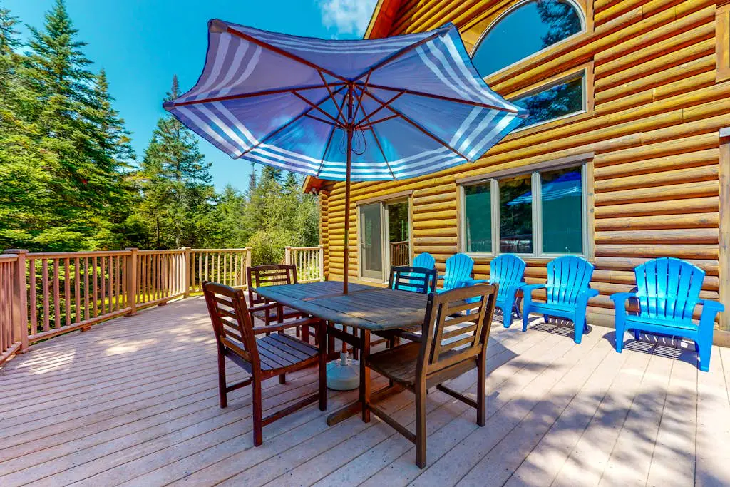 White Mountain Log Home