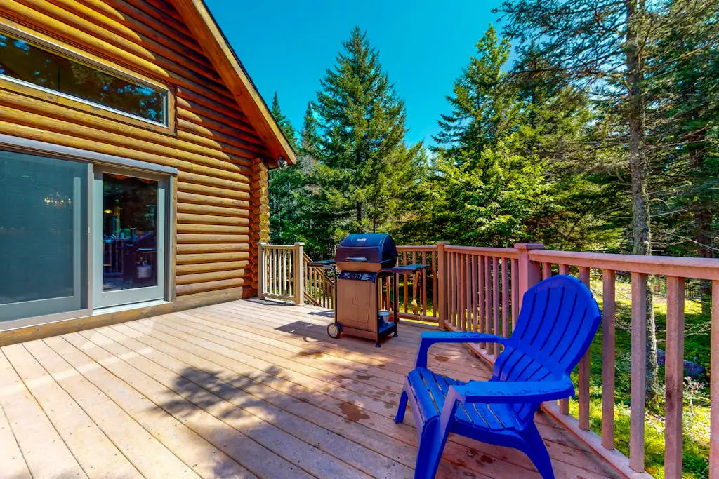 White Mountain Log Home