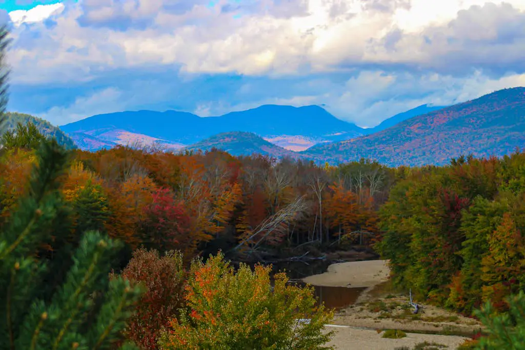 Breathtaking Mountain & River Views