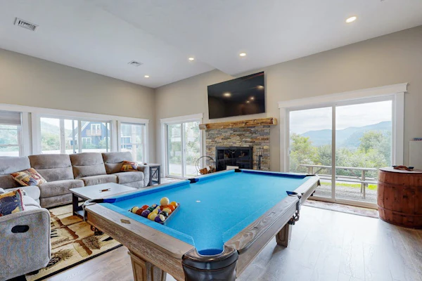 Stunning Mountain View Home: In the heart of outdoor entertainment
