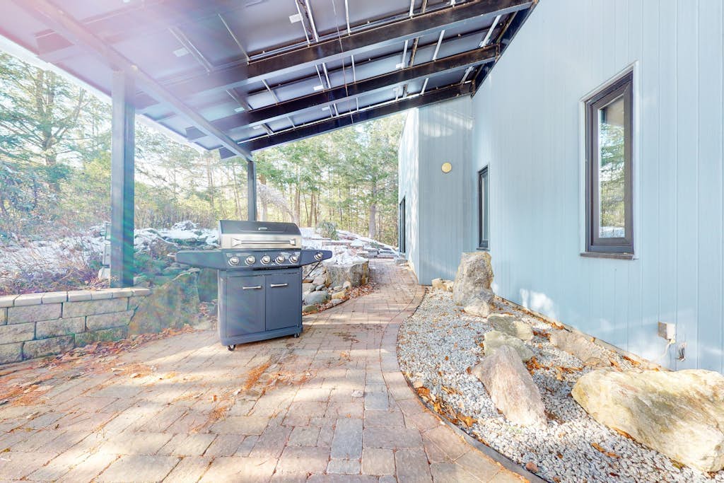 Stunning Mt. Washington Views, private patio and sauna