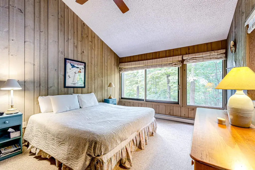 Snowy Peaks Hideaway