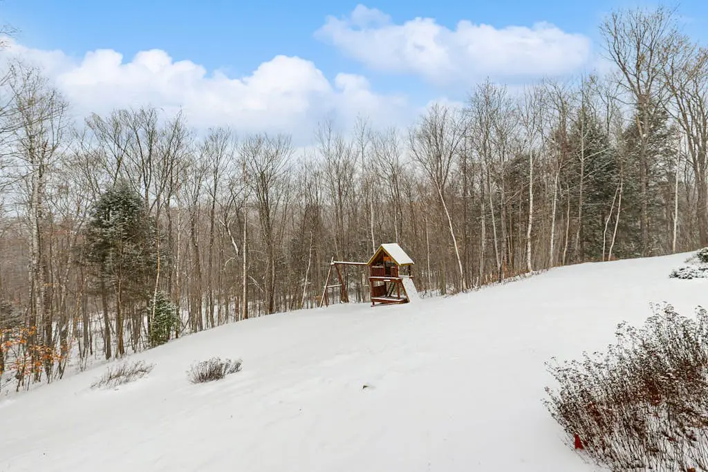 Middle Ledge Lodge
