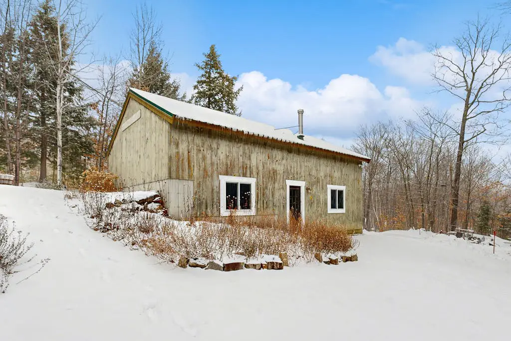 Middle Ledge Lodge