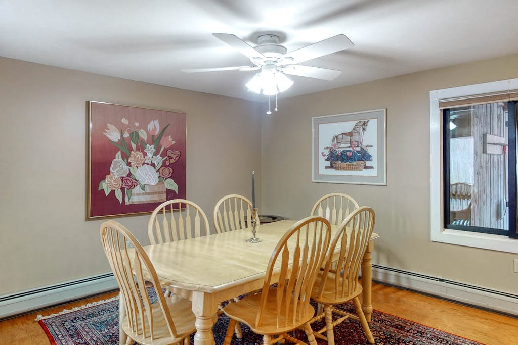 Mountain-view resort condo with access to pools, hot tubs, tennis, & game room