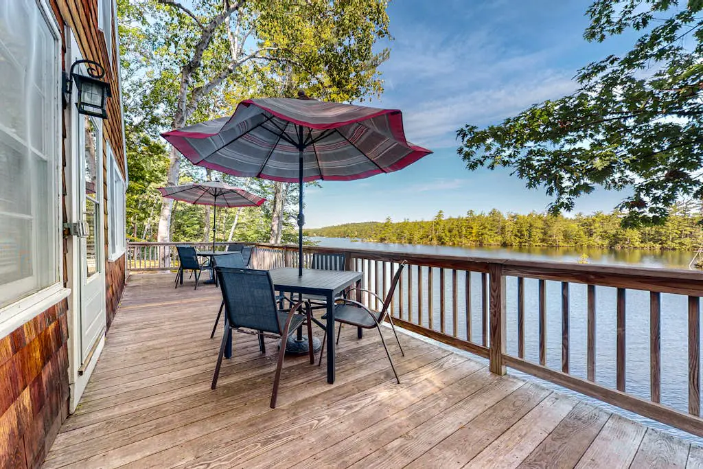 Maggie's Lakeside Cottage