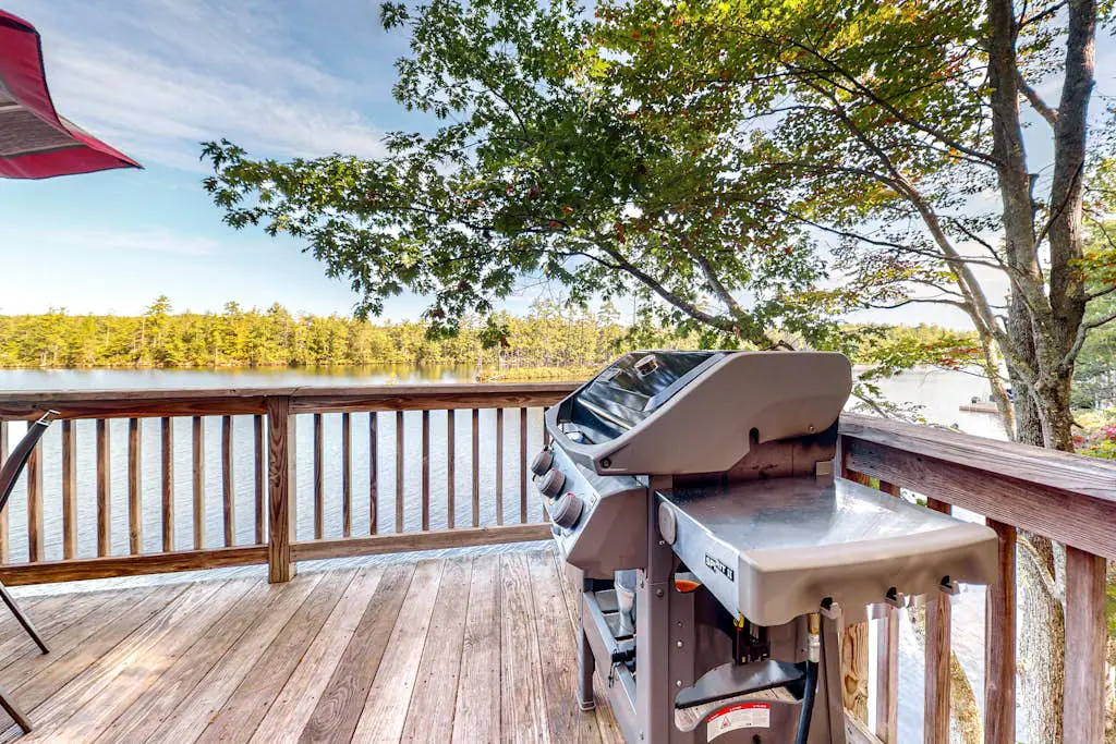 Maggie's Lakeside Cottage
