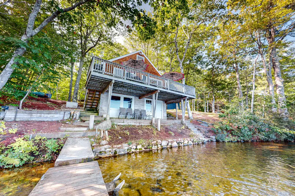 Maggie's Lakeside Cottage