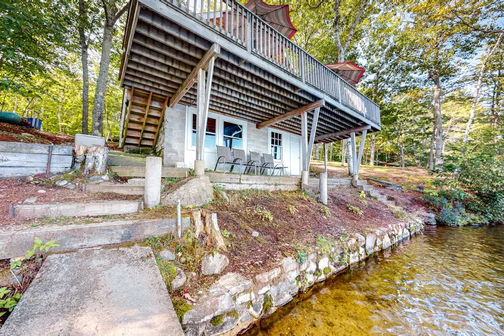 Maggie's Lakeside Cottage