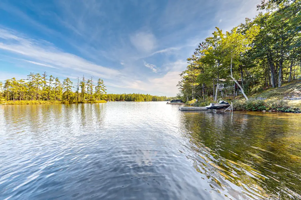 Maggie's Lakeside Cottage