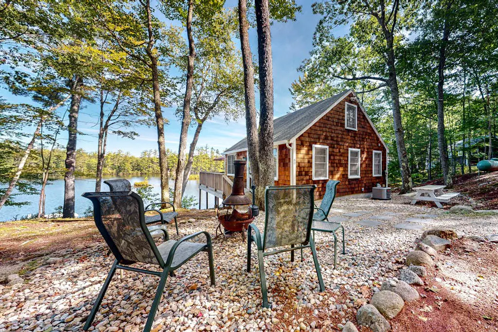 Maggie's Lakeside Cottage