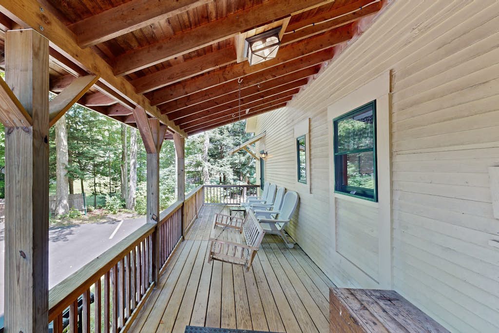 Historic Retreat Near Skiing & Town W/ Wonderful Views, Free WiFi, Gear Storage