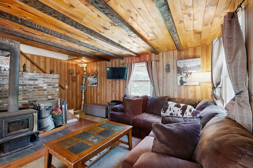 Dog-Friendly Cottage w/Free WiFi, Kayak, Firepit, and Wood Stove