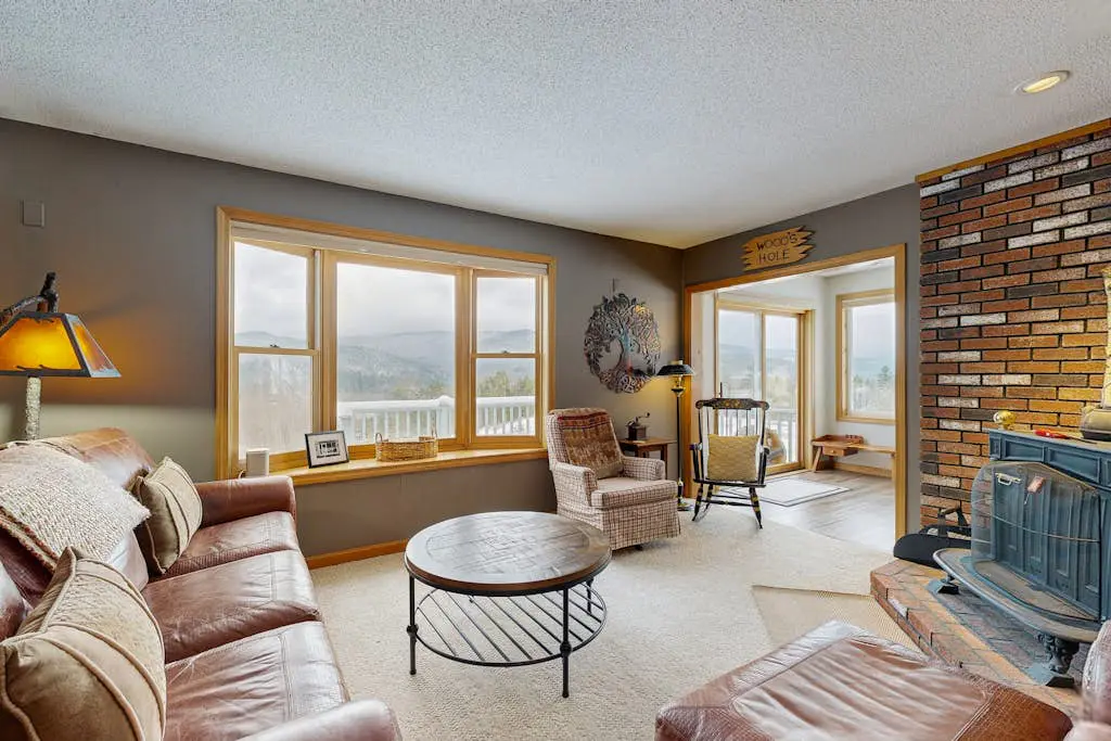 Robbins' Mountain Retreat