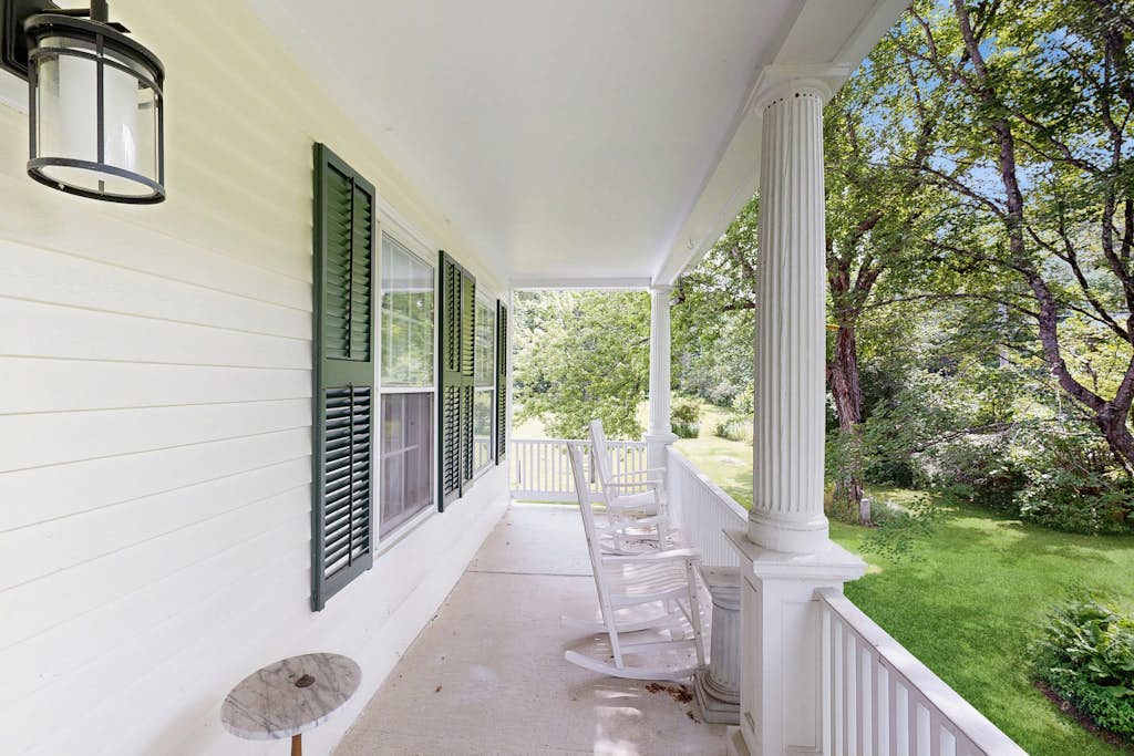 Historic Vermont farmhouse in 100+ acres, balcony, sunroom, office, window a/c
